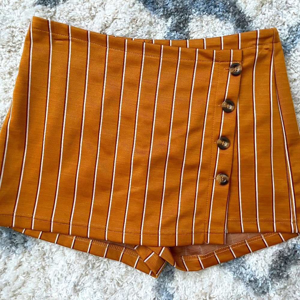 Charlotte Russe Striped skort